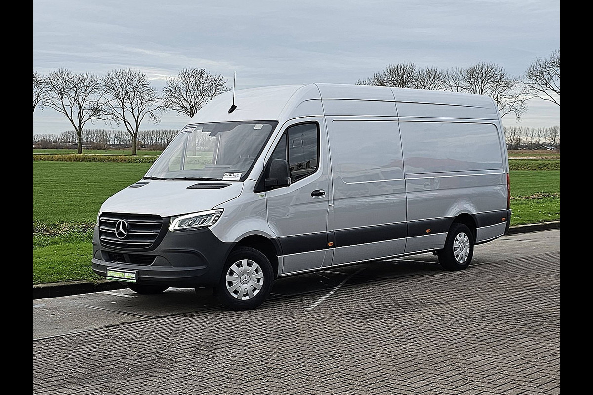 Mercedes-Benz Sprinter 317 L3H2 LAADKLEP, automaat, airco, navi, mbux, LED, camera