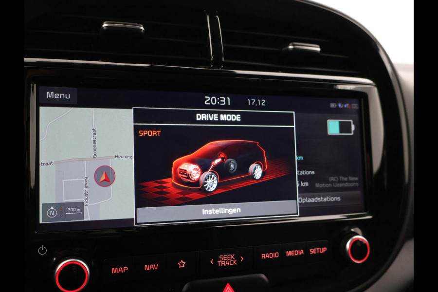 Kia e-Soul 64 kWh AUT. + HARMAN/KARDON | CAMERA | SFEERVERL. | ADAPTIVE CRUISE | STUURVERW. | STOELVERWARMING