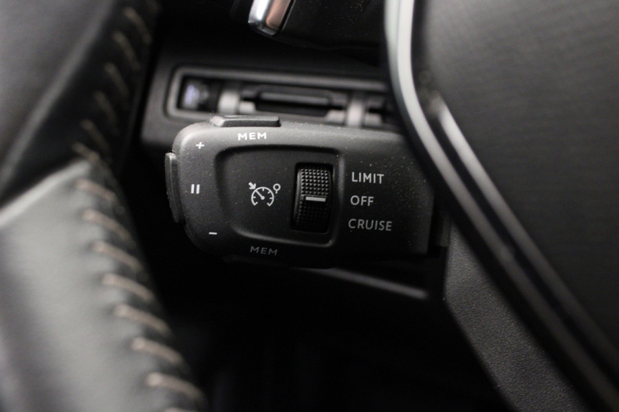 Peugeot 5008 1.2 PureTech Active Pack |Navi|Camera|