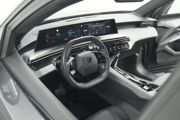 Peugeot 5008 1.2 Hybrid 136 Allure | Panoramic Navigation pack | Pack Seat | 7 Zitplaatsen | Camera | Navigatie | Apple Carplay