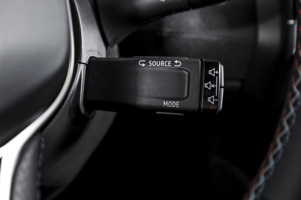 Renault Clio 1.0 TCe 90 GPF esprit Alpine | Dig. Cockpit | Adapt. Cruise | Stoel-+stuurverw. | PDC | Camera | NAV+App. Connect | ECC | 17" LM | 2328