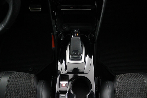 Peugeot 208 1.2 GT-Line*AUTOM.*ECC*ACC*NAVI*PANO*CARPLAY*