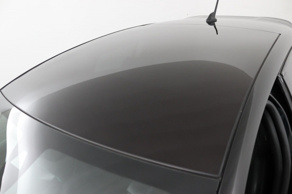 Peugeot 208 1.2 GT-Line*AUTOM.*ECC*ACC*NAVI*PANO*CARPLAY*