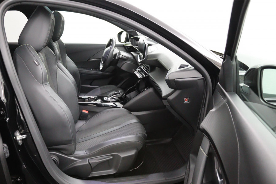 Peugeot 208 1.2 GT-Line*AUTOM.*ECC*ACC*NAVI*PANO*CARPLAY*