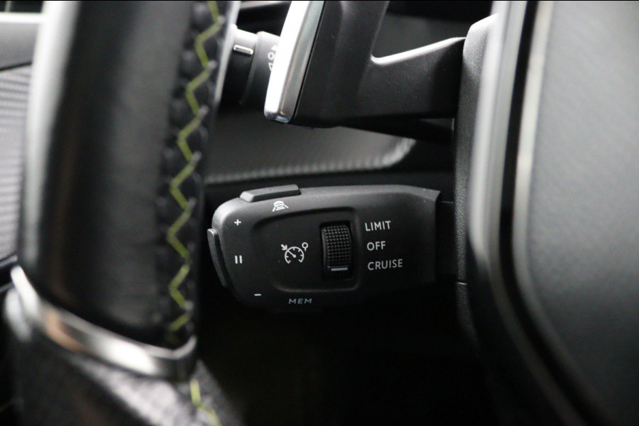 Peugeot 208 1.2 GT-Line*AUTOM.*ECC*ACC*NAVI*PANO*CARPLAY*