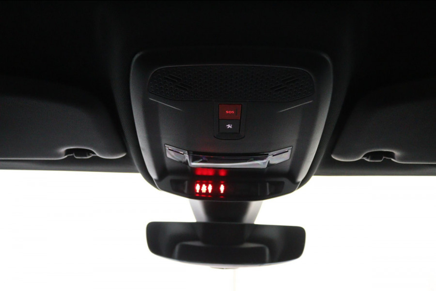 Peugeot 208 1.2 GT-Line*AUTOM.*ECC*ACC*NAVI*PANO*CARPLAY*