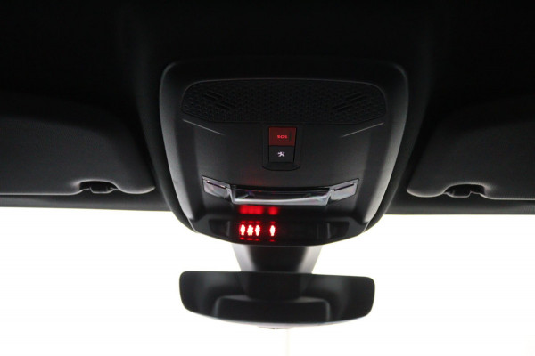 Peugeot 208 1.2 GT-Line*AUTOM.*ECC*ACC*NAVI*PANO*CARPLAY*