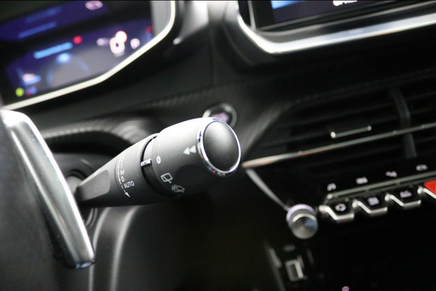 Peugeot 208 1.2 GT-Line*AUTOM.*ECC*ACC*NAVI*PANO*CARPLAY*