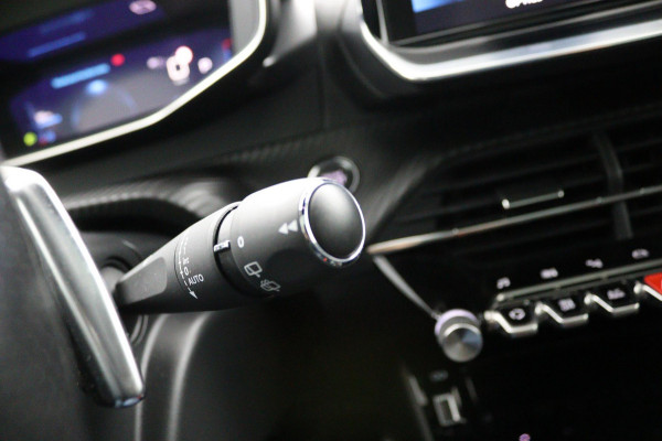 Peugeot 208 1.2 GT-Line*AUTOM.*ECC*ACC*NAVI*PANO*CARPLAY*