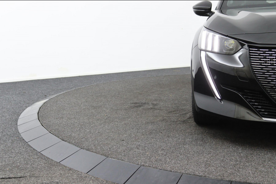 Peugeot 208 1.2 GT-Line*AUTOM.*ECC*ACC*NAVI*PANO*CARPLAY*