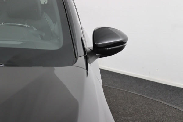 Peugeot 208 1.2 GT-Line*AUTOM.*ECC*ACC*NAVI*PANO*CARPLAY*