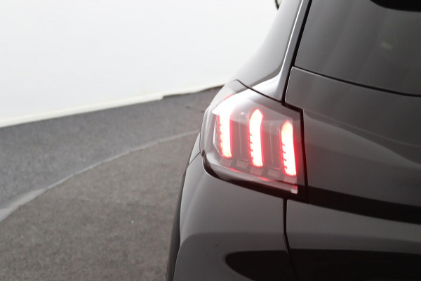 Peugeot 208 1.2 GT-Line*AUTOM.*ECC*ACC*NAVI*PANO*CARPLAY*