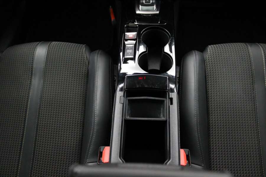 Peugeot 208 1.2 GT-Line*AUTOM.*ECC*ACC*NAVI*PANO*CARPLAY*