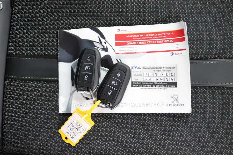 Peugeot 208 1.2 GT-Line*AUTOM.*ECC*ACC*NAVI*PANO*CARPLAY*