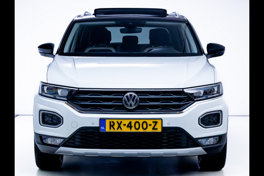 Volkswagen T-Roc 2.0 TSI 4Motion Sport 191 PK | Beats Audio | Panoramadak | Stoelverwarming | Elec. klep | Trekhaak | Navigatie, App. connect, Adaptieve cruise, DAB, All season banden