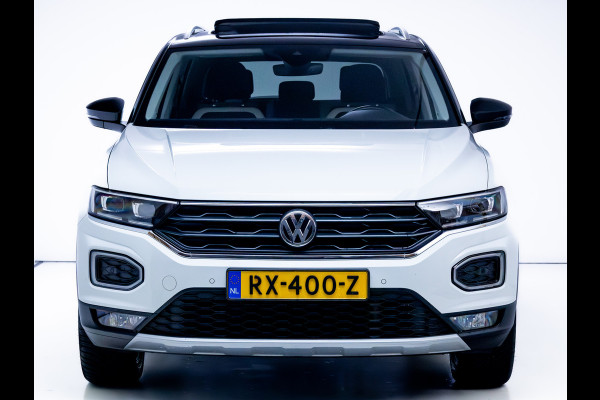 Volkswagen T-Roc 2.0 TSI 4Motion Sport 191 PK | Beats Audio | Panoramadak | Stoelverwarming | Elec. klep | Trekhaak | Navigatie, App. connect, Adaptieve cruise, DAB, All season banden