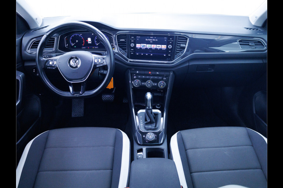Volkswagen T-Roc 2.0 TSI 4Motion Sport 191 PK | Beats Audio | Panoramadak | Stoelverwarming | Elec. klep | Trekhaak | Navigatie, App. connect, Adaptieve cruise, DAB, All season banden