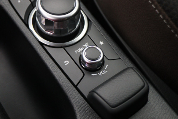 Mazda 2 1.5 Skyactiv-G Style Selected Camera, Airco, Trekhaak, Apple CarPlay, Cruise, 16"