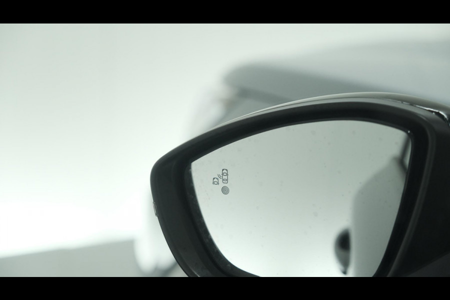 Peugeot 2008 PureTech 130 EAT8 GT | 360 Camera | Adaptieve Cruise Control | Dodehoekdetectie | Navigatie