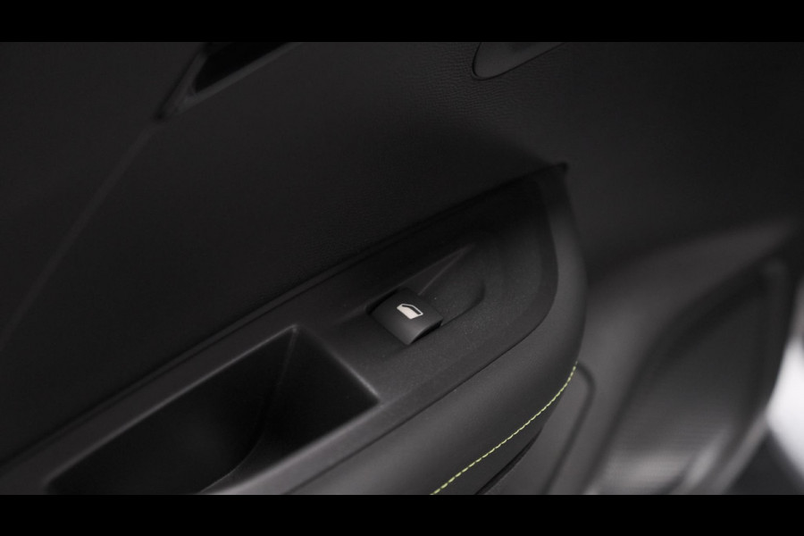 Peugeot 2008 PureTech 130 EAT8 GT | 360 Camera | Adaptieve Cruise Control | Dodehoekdetectie | Navigatie