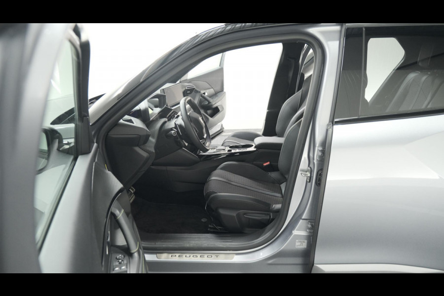 Peugeot 2008 PureTech 130 EAT8 GT | 360 Camera | Adaptieve Cruise Control | Dodehoekdetectie | Navigatie