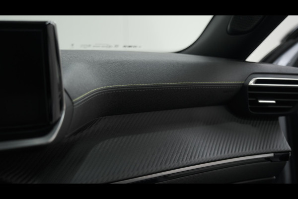 Peugeot 2008 PureTech 130 EAT8 GT | 360 Camera | Adaptieve Cruise Control | Dodehoekdetectie | Navigatie