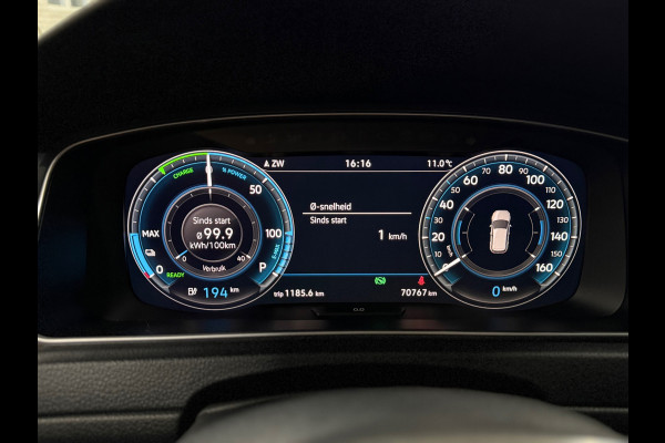 Volkswagen e-Golf | Leder | Stoelverwarming | Camera | Navigatie | Adaptive Cruise Control | Parkeersensoren voor