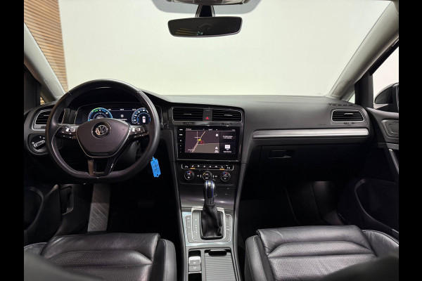Volkswagen e-Golf | Leder | Stoelverwarming | Camera | Navigatie | Adaptive Cruise Control | Parkeersensoren voor