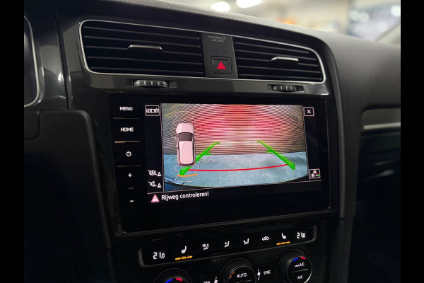 Volkswagen e-Golf | Leder | Stoelverwarming | Camera | Navigatie | Adaptive Cruise Control | Parkeersensoren voor