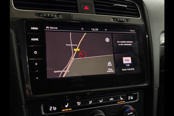 Volkswagen e-Golf | Leder | Stoelverwarming | Camera | Navigatie | Adaptive Cruise Control | Parkeersensoren voor