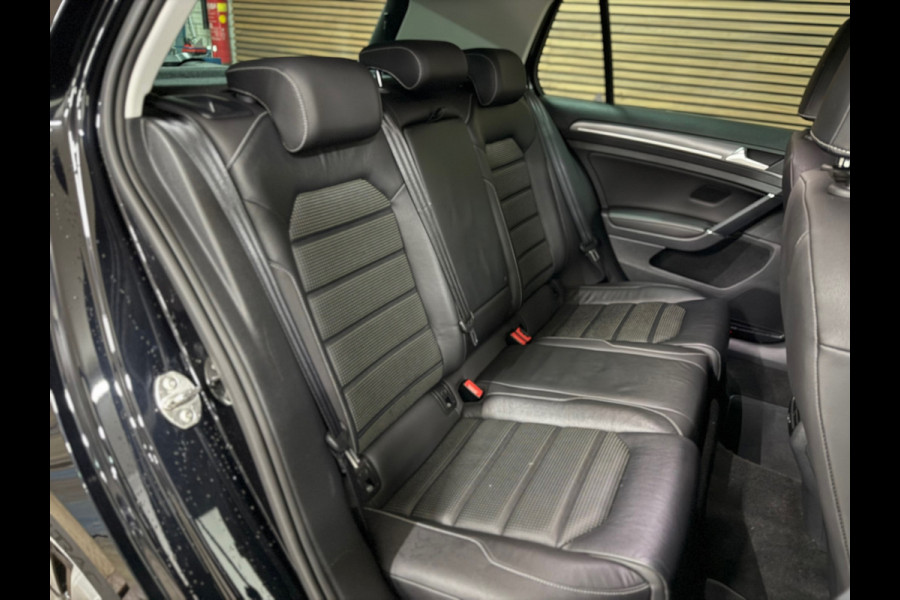 Volkswagen e-Golf | Leder | Stoelverwarming | Camera | Navigatie | Adaptive Cruise Control | Parkeersensoren voor