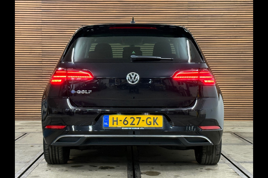 Volkswagen e-Golf | Leder | Stoelverwarming | Camera | Navigatie | Adaptive Cruise Control | Parkeersensoren voor