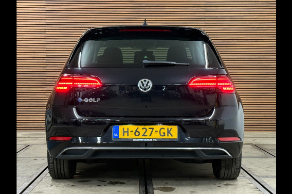 Volkswagen e-Golf | Leder | Stoelverwarming | Camera | Navigatie | Adaptive Cruise Control | Parkeersensoren voor