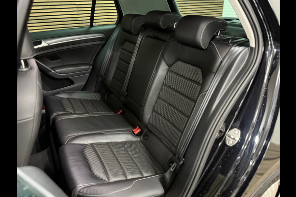Volkswagen e-Golf | Leder | Stoelverwarming | Camera | Navigatie | Adaptive Cruise Control | Parkeersensoren voor