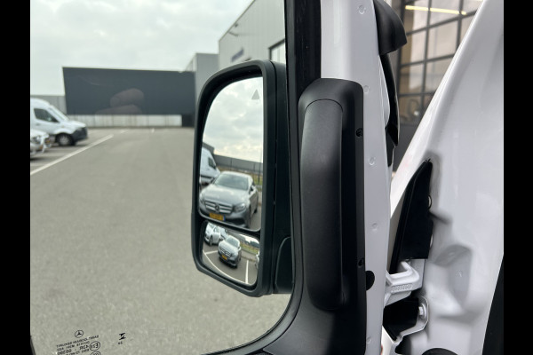 Mercedes-Benz Sprinter 317 CDI L2 H2 Pro Facelift / MBUX / Camera / Geveerde stoel / Cruise control / Airco / 270 Graden achterdeuren