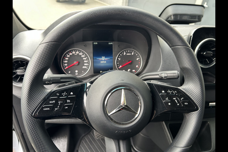 Mercedes-Benz Sprinter 317 CDI L2 H2 Pro Facelift / MBUX / Camera / Geveerde stoel / Cruise control / Airco / 270 Graden achterdeuren