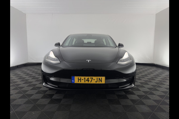 Tesla Model 3 Standard RWD Plus 60 kWh [ 3-Fase ] {SOH-86%} (INCL-BTW) Aut. *PANO | AUTO-PILOT | LEATHER | KEYLESS | FULL-LED | MEMORY-PACK | SURROUND-VIEW | DAB | CARPLAY | DIGI-COCKPIT | LANE-ASSIST | COMFORT-SEATS | 18"ALU*