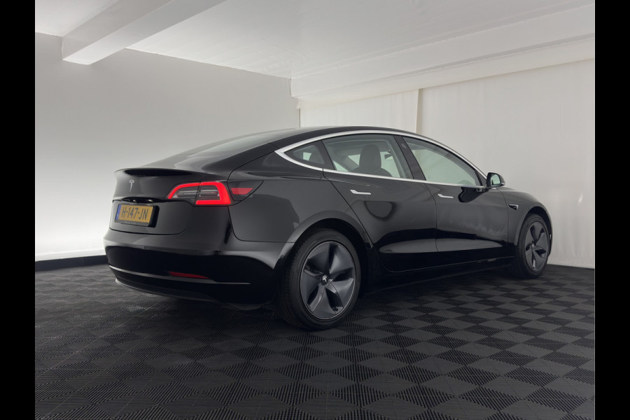 Tesla Model 3 Standard RWD Plus 60 kWh [ 3-Fase ] {SOH-86%} (INCL-BTW) Aut. *PANO | AUTO-PILOT | LEATHER | KEYLESS | FULL-LED | MEMORY-PACK | SURROUND-VIEW | DAB | CARPLAY | DIGI-COCKPIT | LANE-ASSIST | COMFORT-SEATS | 18"ALU*