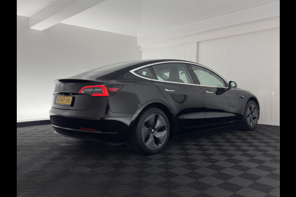 Tesla Model 3 Standard RWD Plus 60 kWh [ 3-Fase ] {SOH-86%} (INCL-BTW) Aut. *PANO | AUTO-PILOT | LEATHER | KEYLESS | FULL-LED | MEMORY-PACK | SURROUND-VIEW | DAB | CARPLAY | DIGI-COCKPIT | LANE-ASSIST | COMFORT-SEATS | 18"ALU*