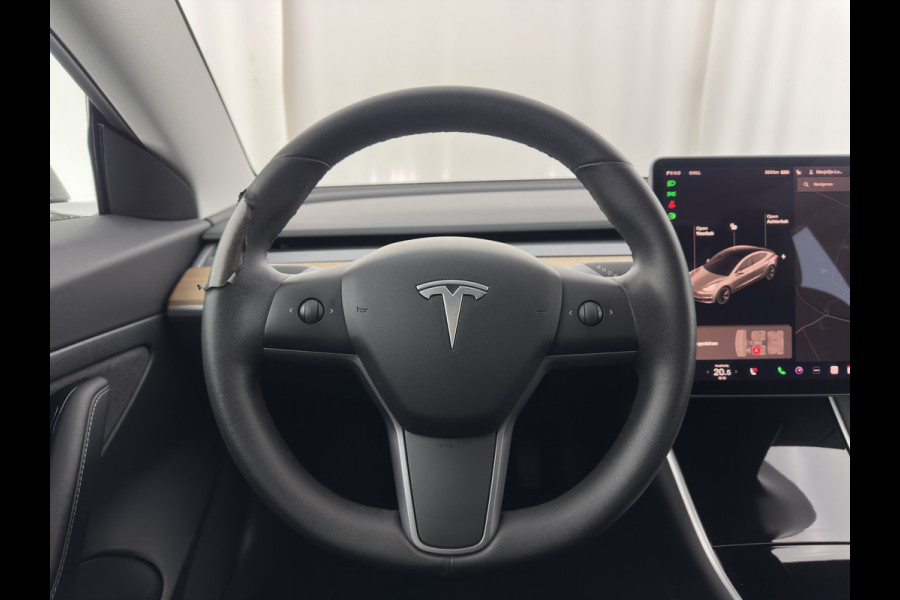 Tesla Model 3 Standard RWD Plus 60 kWh [ 3-Fase ] {SOH-86%} (INCL-BTW) Aut. *PANO | AUTO-PILOT | LEATHER | KEYLESS | FULL-LED | MEMORY-PACK | SURROUND-VIEW | DAB | CARPLAY | DIGI-COCKPIT | LANE-ASSIST | COMFORT-SEATS | 18"ALU*