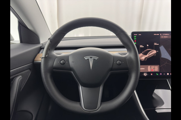 Tesla Model 3 Standard RWD Plus 60 kWh [ 3-Fase ] {SOH-86%} (INCL-BTW) Aut. *PANO | AUTO-PILOT | LEATHER | KEYLESS | FULL-LED | MEMORY-PACK | SURROUND-VIEW | DAB | CARPLAY | DIGI-COCKPIT | LANE-ASSIST | COMFORT-SEATS | 18"ALU*