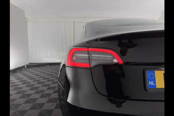 Tesla Model 3 Standard RWD Plus 60 kWh [ 3-Fase ] {SOH-86%} (INCL-BTW) Aut. *PANO | AUTO-PILOT | LEATHER | KEYLESS | FULL-LED | MEMORY-PACK | SURROUND-VIEW | DAB | CARPLAY | DIGI-COCKPIT | LANE-ASSIST | COMFORT-SEATS | 18"ALU*