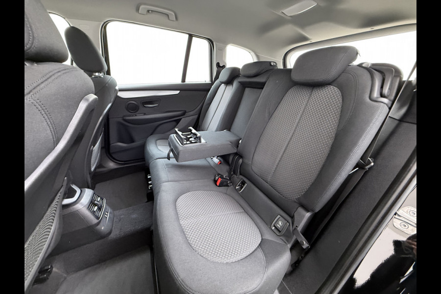 BMW 2 Serie Gran Tourer 216i 7-Persoons Navi-Pro Head-Up Display LED Cruise Control Pdc Ecc Executive Edition Lmv 16"DAB Elek.Achterklep 1e Eigenaar Origineel Nederlandse Auto