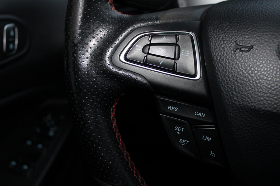 Ford EcoSport 1.0 EcoBoost ST-Line | Trekhaak | Camera | Navigatie | BLIS | B&O Sound | Winterpakket | Climate Control | Cruise Control