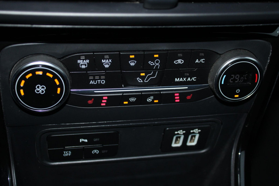 Ford EcoSport 1.0 EcoBoost ST-Line | Trekhaak | Camera | Navigatie | BLIS | B&O Sound | Winterpakket | Climate Control | Cruise Control