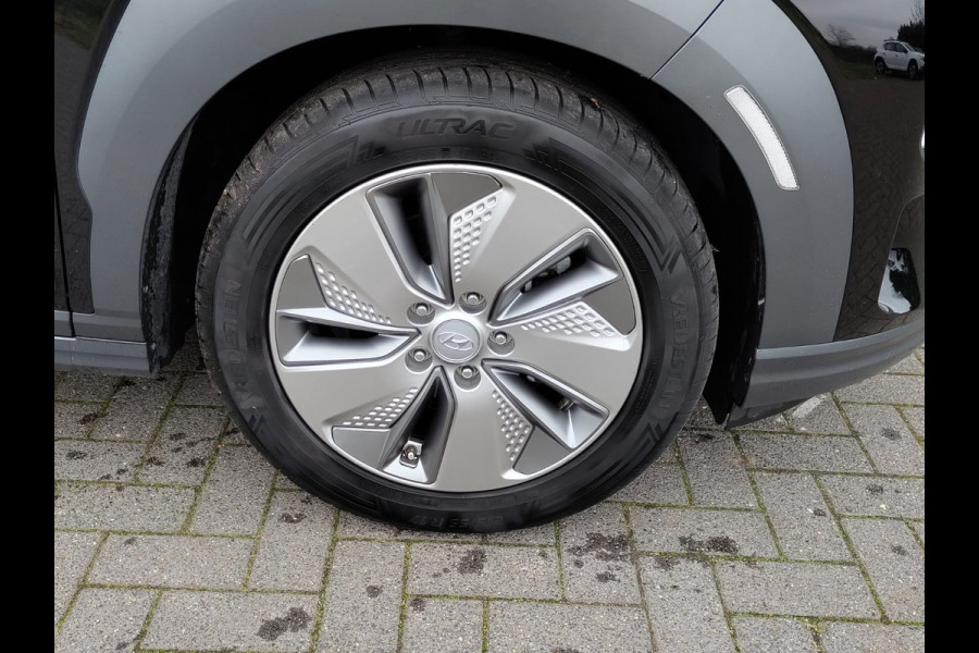 Hyundai Kona EV 64kWh SOH 100% Warmtepomp Adap.Cruise Apple Carplay Android Auto Navi Camera Pdc Fashion Privacy Glas Blind Spot Lane Assist Origineel Nederlandse Auto