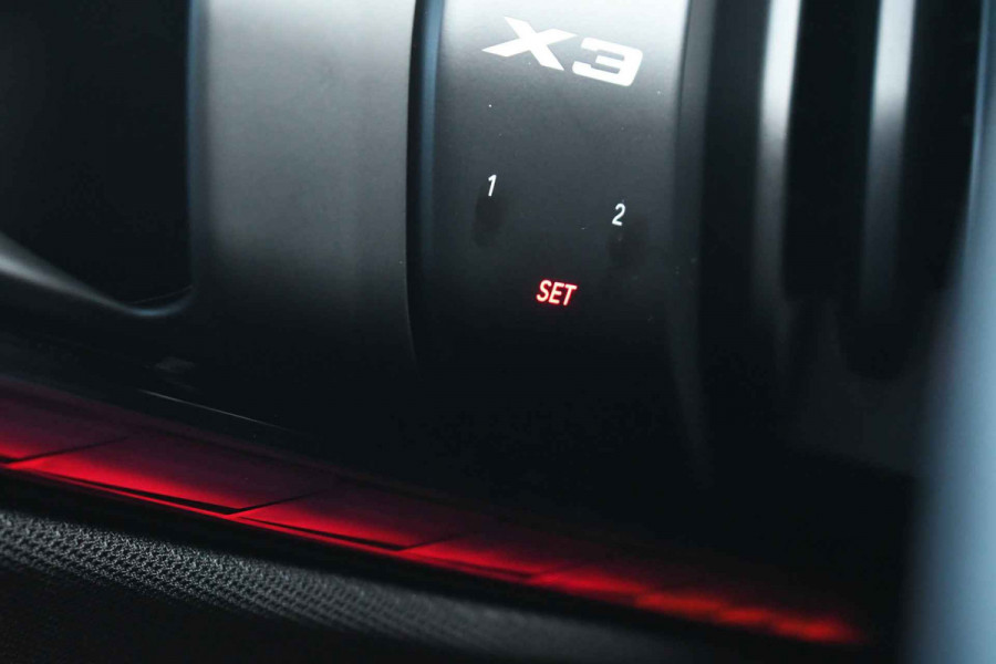 BMW X3 30e xDrive M-Sport Pano El-zetels ACC HUD 360 H/K 20inch