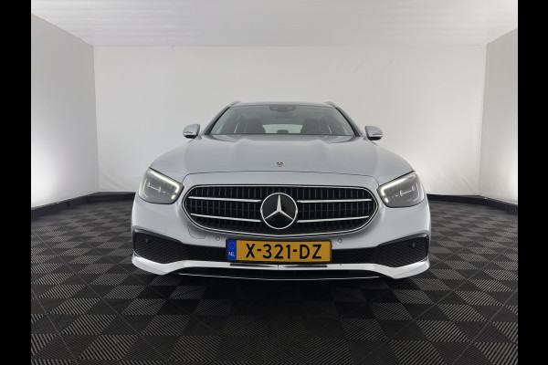 Mercedes-Benz E-Klasse Estate 300 de Luxury Line ( Plug-in ) (INCL-BTW) Aut. *LEATHER | FULL-LED | WIDESCREEN-COCKPIT | BLIND-SPOT | AMBIENT-LIGHT | HEATED-SPORTSEATS | CAMERA | DAB+ | NAVI-FULLMAP | PDC | ADAPTIVE-CRUISE | ECC | 18''ALU*