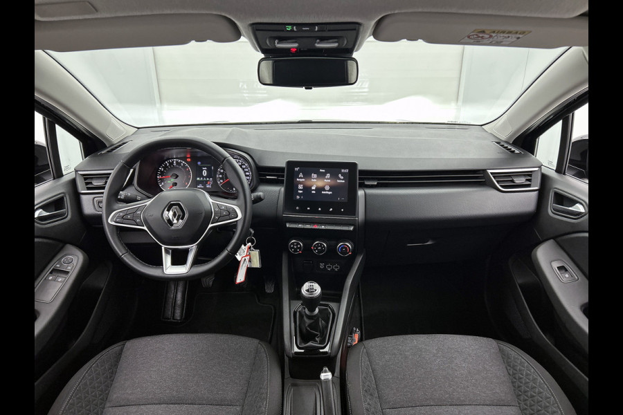 Renault Clio 1.0 TCe 92PK 5drs. Equilibre / Navigatie / Airco / Cruise-control /  Radio multimedia / 6Versn / Apk 03-2027