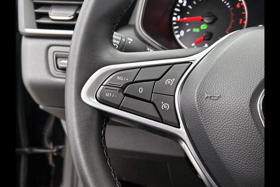 Renault Clio 1.0 TCe 92PK 5drs. Equilibre / Navigatie / Airco / Cruise-control /  Radio multimedia / 6Versn / Apk 03-2027